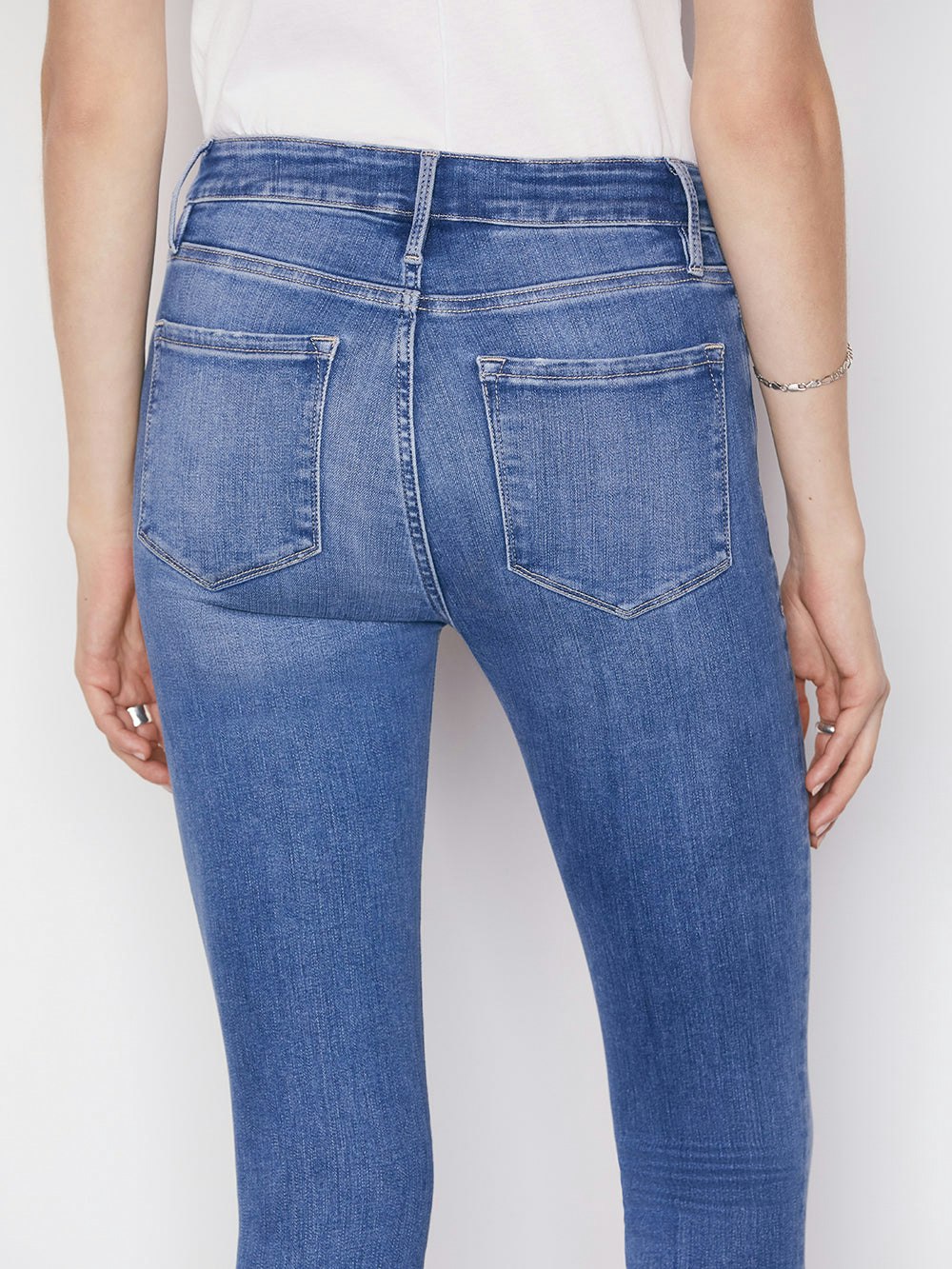 back view alt:fit2